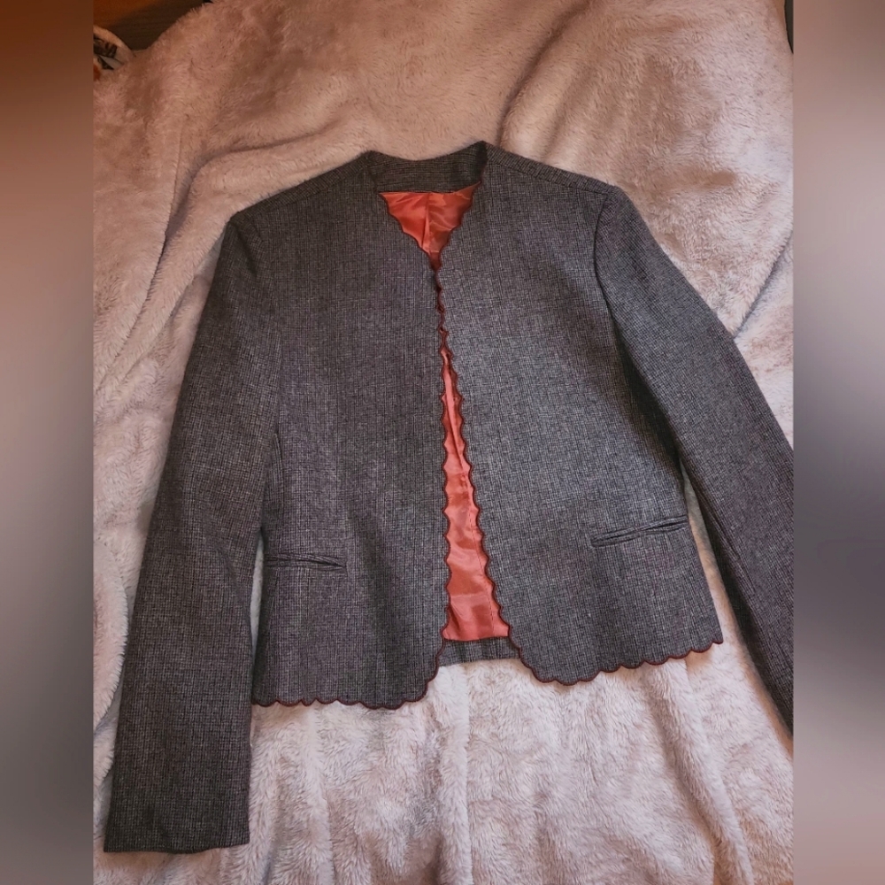Two Piece Womens Skirt Suit Set (Small)